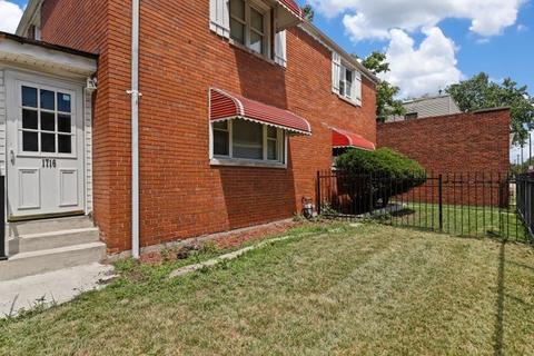 1716 E 73rd St, Chicago, IL 60649 photo 4