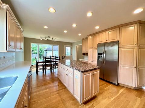 407 Ardmore Rd, Des Plaines, IL 60016 photo 11