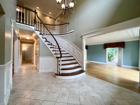 407 Ardmore Rd, Des Plaines, IL 60016 photo 2
