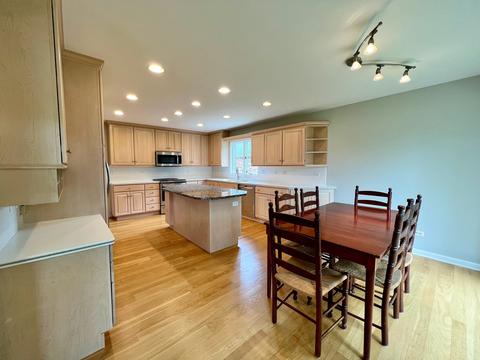 407 Ardmore Rd, Des Plaines, IL 60016 photo 8