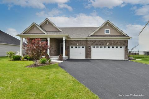 3621 Emerald Rd, Elgin, IL 60124 photo 1