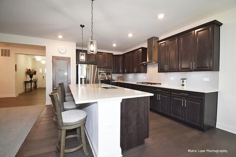 3621 Emerald Rd, Elgin, IL 60124 photo 7