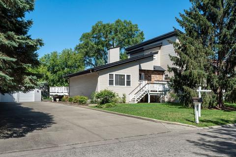 340 3rd St, Wheeling, IL 60090 photo 2
