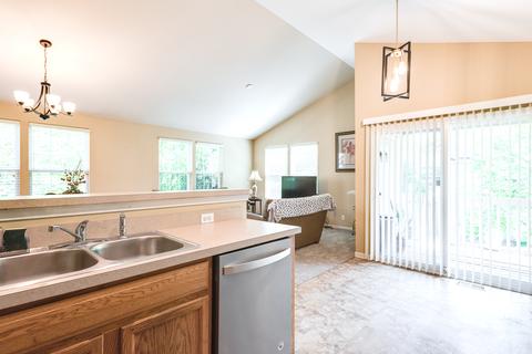 564 Conservatory Ln, Aurora, IL 60502 photo 8
