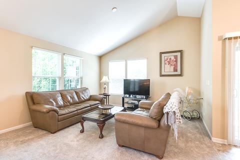 564 Conservatory Ln, Aurora, IL 60502 photo 4