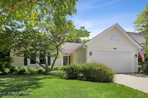3711 Baybrook Dr, Aurora, IL 60504 photo 1