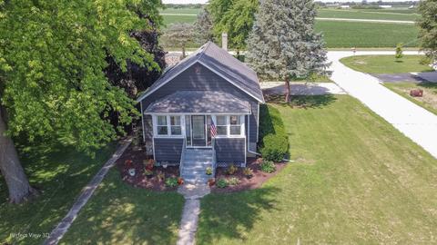 421 N Monroe St, Gardner, IL 60424 photo 2