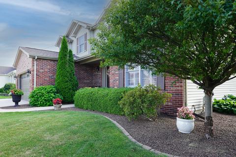 7 Greythorne Cir, Bloomington, IL 61704 photo 6
