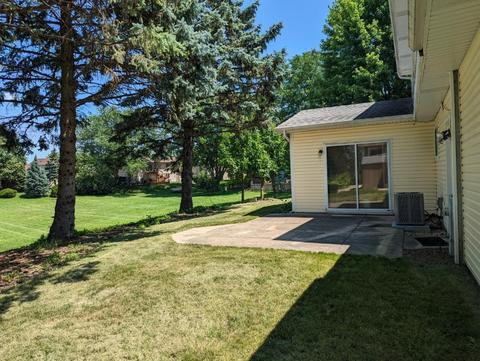 Undisclosed, Hoffman Estates, IL 60192 photo 30