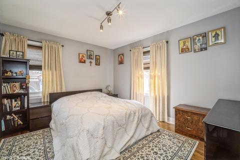 2073 Sherwin Ave, Des Plaines, IL 60018 photo 7
