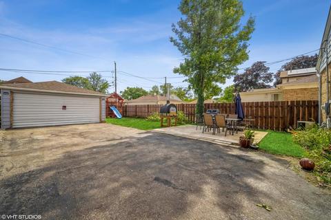 2073 Sherwin Ave, Des Plaines, IL 60018 photo 11