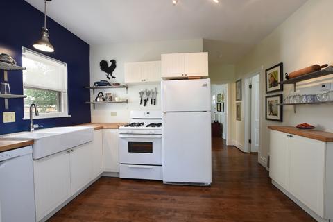 220 E Burlington St, Riverside, IL 60546 photo 9