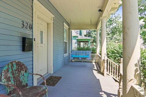 320 E Mulberry St, Bloomington, IL 61701 photo 3