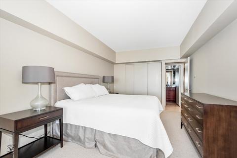 175 E Delaware Pl #6004, Chicago, IL 60611 photo 17