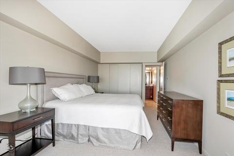 175 E Delaware Pl #6004, Chicago, IL 60611 photo 16