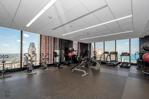 175 E Delaware Pl #6004, Chicago, IL 60611 photo 37