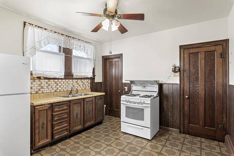 2425 N Mango Ave, Chicago, IL 60639 photo 8