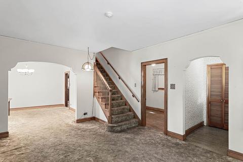 2425 N Mango Ave, Chicago, IL 60639 photo 3