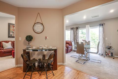 1404 Shore Ct #C2, Wheeling, IL 60090 photo 11