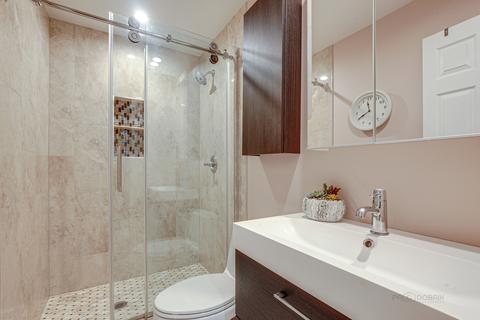 1404 Shore Ct #C2, Wheeling, IL 60090 photo 24