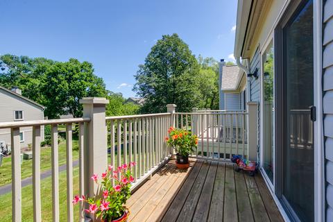 1404 Shore Ct #C2, Wheeling, IL 60090 photo 13