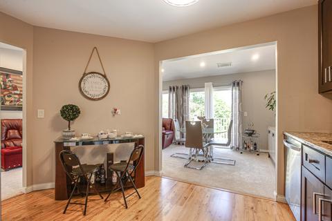 1404 Shore Ct #C2, Wheeling, IL 60090 photo 8