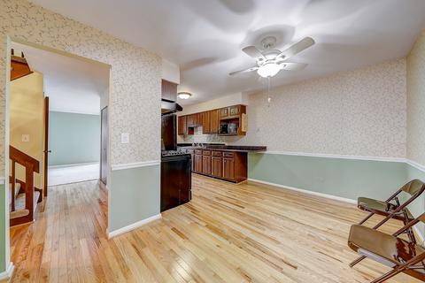 207 Stafford Dr, Wheeling, IL 60090 photo 9
