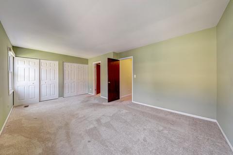 207 Stafford Dr, Wheeling, IL 60090 photo 13
