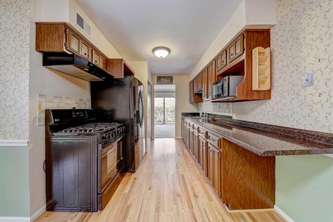 207 Stafford Dr, Wheeling, IL 60090 photo 5