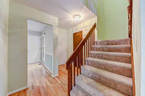 207 Stafford Dr, Wheeling, IL 60090 photo 12