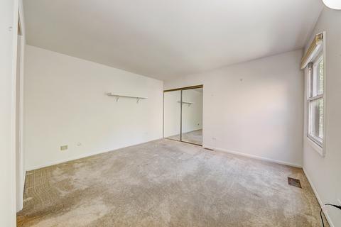 207 Stafford Dr, Wheeling, IL 60090 photo 18