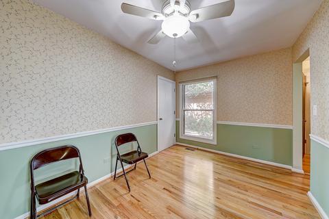 207 Stafford Dr, Wheeling, IL 60090 photo 10