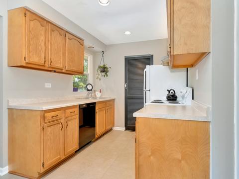 441 Thunderbird Trl, Carol Stream, IL 60188 photo 12