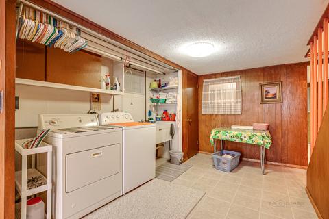 1908 Rancho Ln, Des Plaines, IL 60016 photo 25