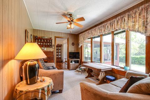 1908 Rancho Ln, Des Plaines, IL 60016 photo 10