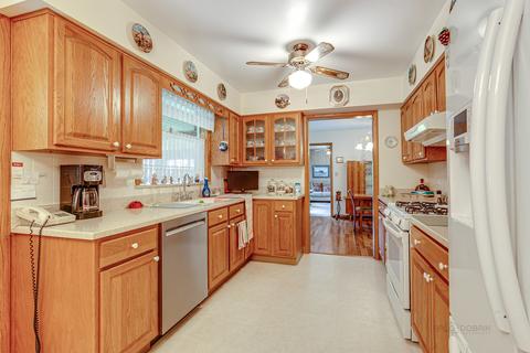 1908 Rancho Ln, Des Plaines, IL 60016 photo 14
