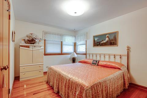 1908 Rancho Ln, Des Plaines, IL 60016 photo 21