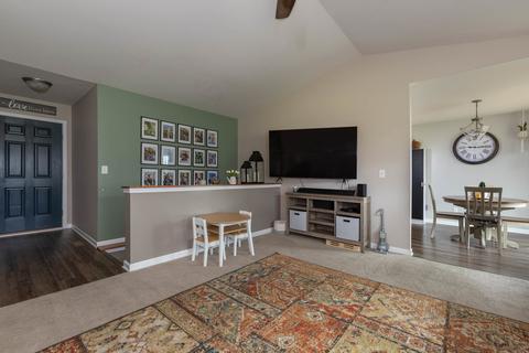 340 Cloud Mist Dr, Capron, IL 61012 photo 5