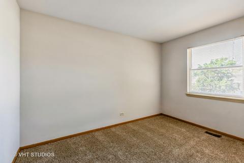 105 Raintree Ct, Aurora, IL 60504 photo 10