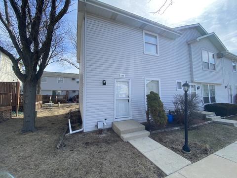 105 Raintree Ct, Aurora, IL 60504 photo 1