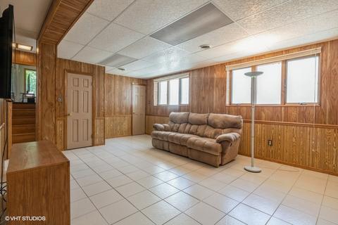 1474 Phoenix Dr, Des Plaines, IL 60018 photo 11