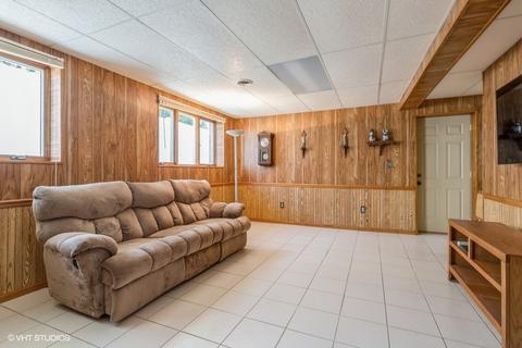 1474 Phoenix Dr, Des Plaines, IL 60018 photo 10