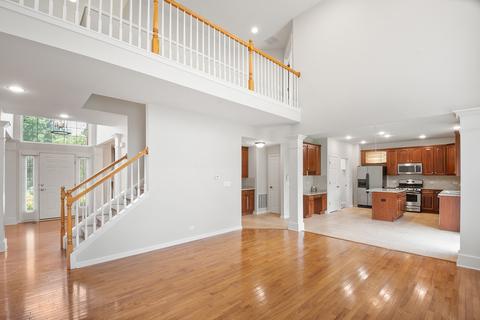 751 Porter Cir, Lindenhurst, IL 60046 photo 12