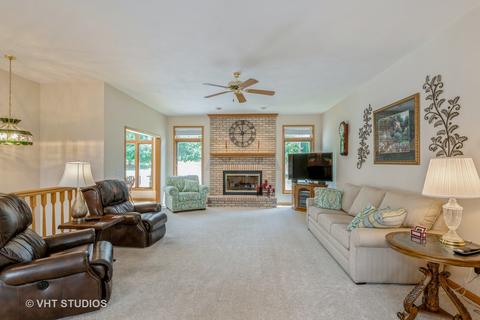 10902 Huron Dr, Spring Grove, IL 60081 photo 4