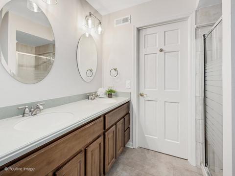 2065 Stonebridge Ct, Wheaton, IL 60189 photo 20