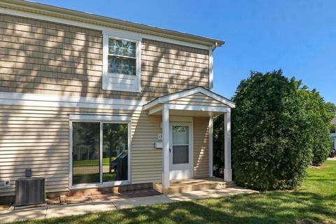 1311 Exeter Ct, Wheeling, IL 60090 photo 12