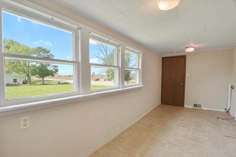 207 W Fillmore St, Philo, IL 61864 photo 10