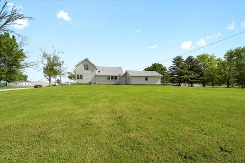 207 W Fillmore St, Philo, IL 61864 photo 3