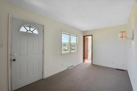 207 W Fillmore St, Philo, IL 61864 photo 4
