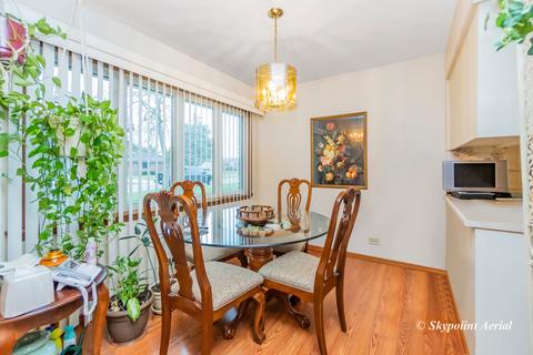 687 E 152nd St, Dolton, IL 60419 photo 4